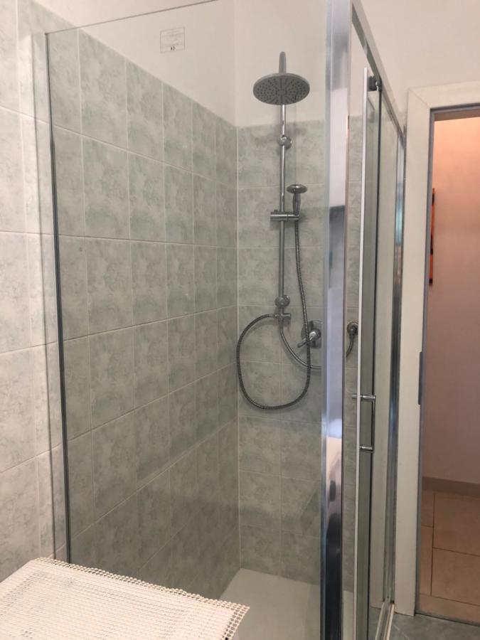 Guesthouse Gigli 2 - Free Tourist Card & Car Parking - No Trucks Болзано Екстериор снимка